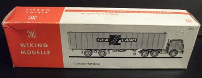 WW2-0527-03-A-US-Zugmaschine-mit--SeaLand-Container-Sattelzug-OVP-012017-DSCF6178
