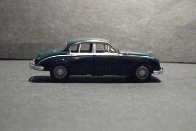 WW2-0813-01x-Jaguar-MK-II-blaugruenmetallic-DSCF3220