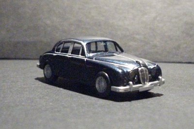 WW2-0813-0X-Jaguar-MK-II-blaumetallic-DSCF3211