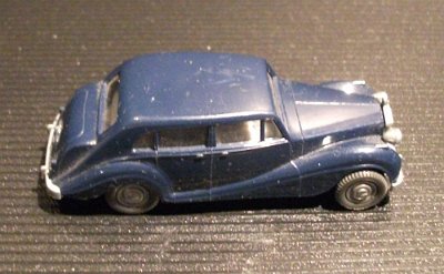 WW2-0838-01-C-Rolls-Royce-51-Silver-Wraith-stahlblau-004008-DSCF5961