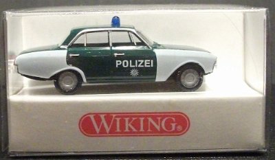 WW2-0864-02-Ford-17-M-Taunus-Polizei-008-DSCF3365