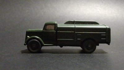 WW2-3370-01A-BW-Militaer-Flugfeld-Kesselwagen-DSCF0942