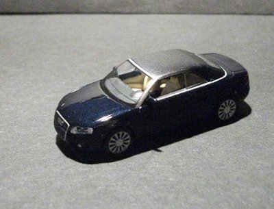 WW2-Audi-A4-Cabrio-mitHardtop-blau-DSCF3170