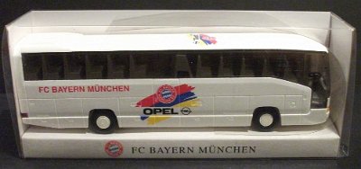 WW3-Bayern-Muenchen-Werbemodell-Mannschaftsbus-1994-O404-RHD-wieWW2-0714-05-DSCF0280