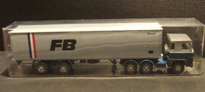 WW3-FB001-Scania-111-silbergrauer-Container-WW2-0520-44-035-DSCF1842