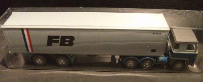 WW3-FB001-Scania-111-silbergrauer-Container-WW2-0520-44-035-DSCF1843