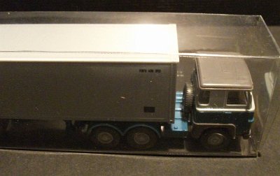 WW3-FB001-Scania-111-silbergrauer-Container-WW2-0520-44-035-DSCF1846